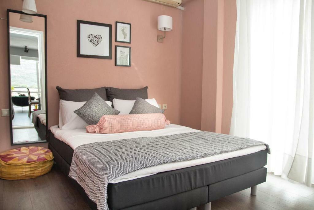 Port View Suites 2 Кавала Екстериор снимка